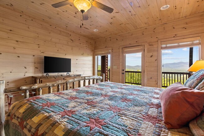 Building Photo - 121 Pontoosuc Dr