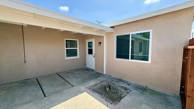 Building Photo - 4060 163rd St