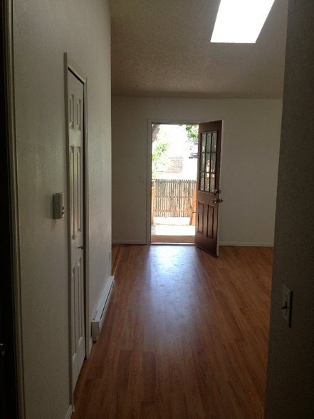 Building Photo - 2241 W Hillside Ave