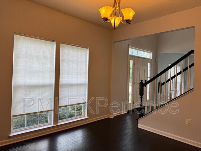 Building Photo - 3526 Halford St