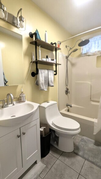 Building Photo - 44-1 North Ave