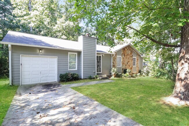 Building Photo - 3797 Kathryn Dr SW