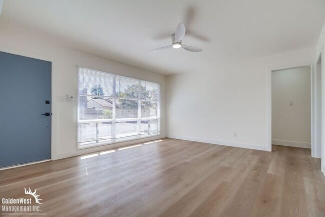 Building Photo - Fully Remodeled 3Bdm 2Ba Home in the Heart of Serra Mesa!