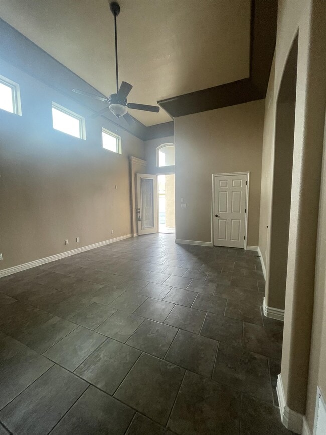Building Photo - 3659 Grand Bahamas Dr