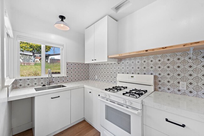 Building Photo - 108 Avenida Dolores