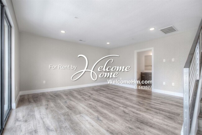 Building Photo - Coming Soon - NEWER Luxury Town Home Centr...