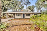 Building Photo - 15 Vineyard Dr