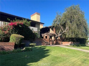 Building Photo - 1161 W Duarte Rd
