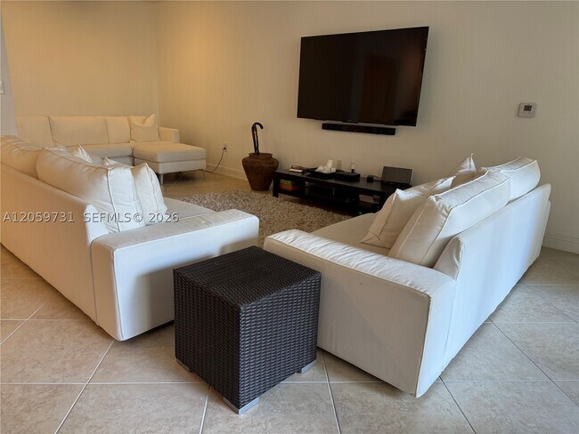 Building Photo - 16100 Emerald Estates Dr