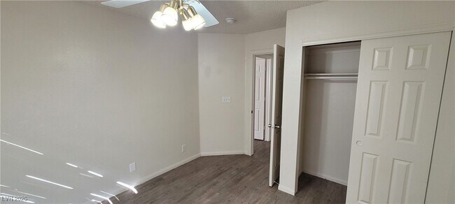 Building Photo - 6561 Avon Ct