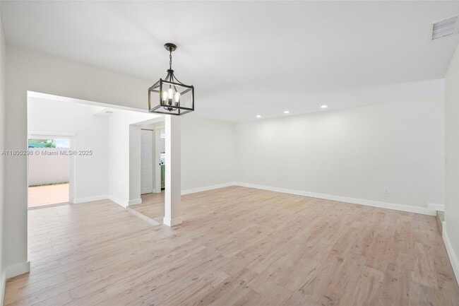 Building Photo - 11600 SW 33rd Terrace