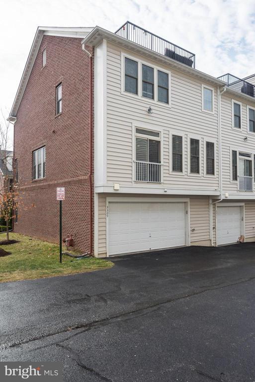 Building Photo - 3309 S Kemper Rd