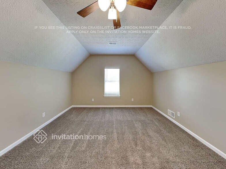Building Photo - 249 King William Dr