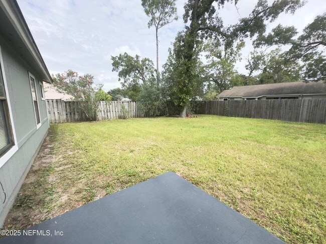 Building Photo - 8475 Seton Ct