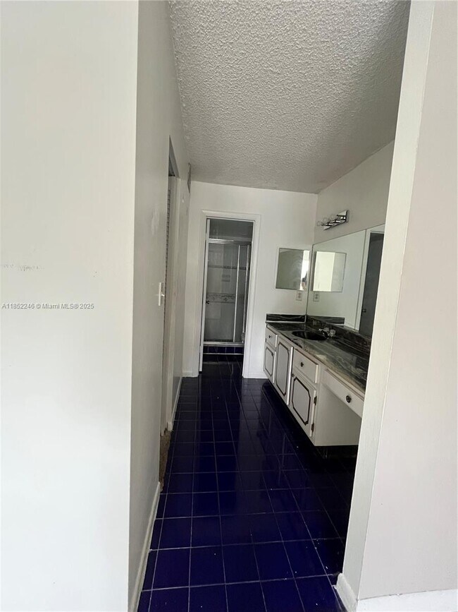 Building Photo - 3360 Spanish Moss Terrace
