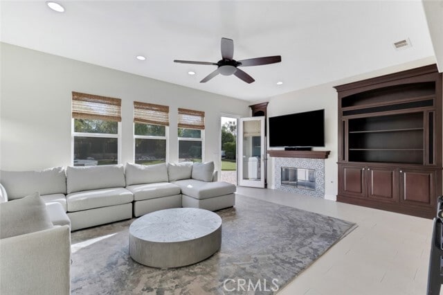 Building Photo - 12826 N Vía Donatello