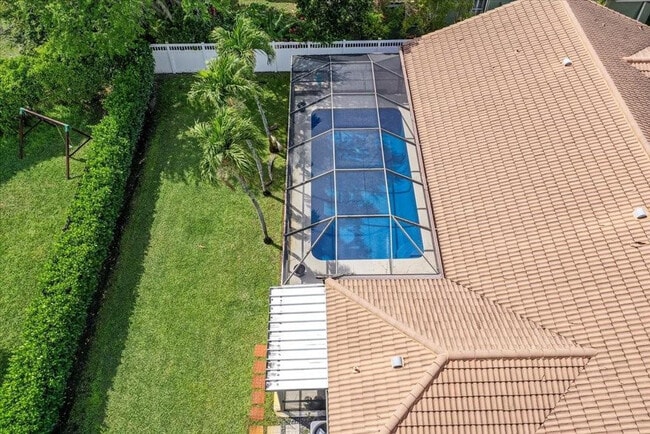 Building Photo - 10044 NW 54th Pl