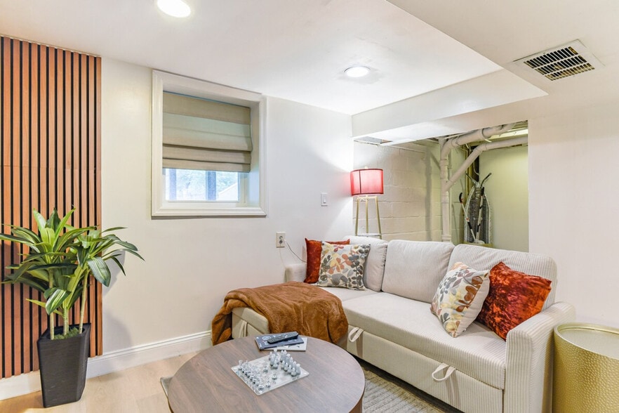 Building Photo - 4203 73rd Ave