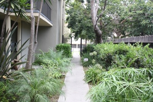 Building Photo - 2356 Portland St.