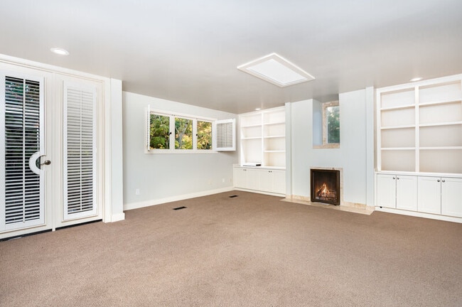 Building Photo - 4115 E Galer St