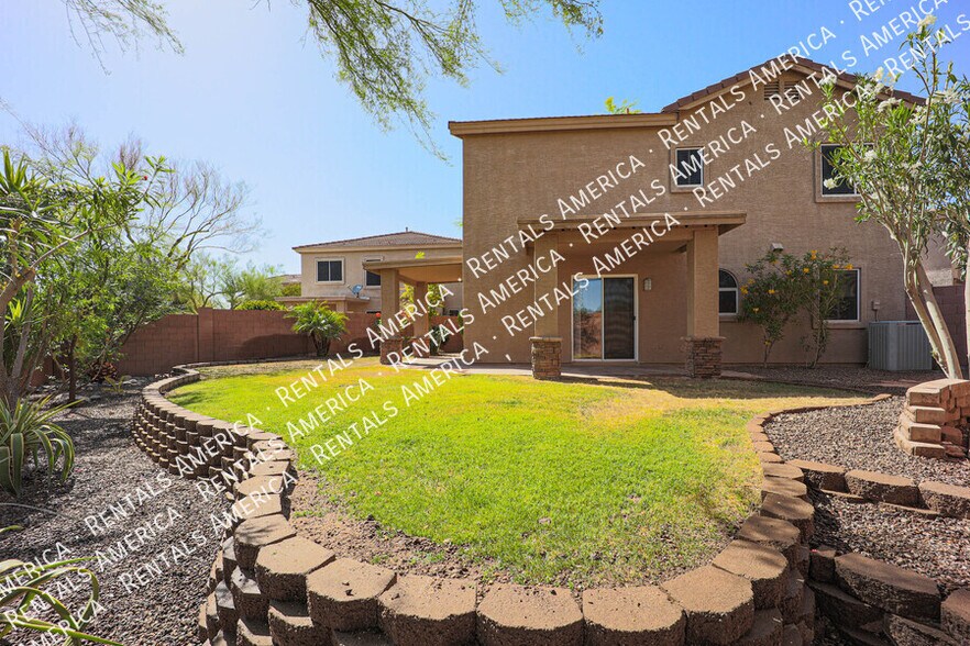 Building Photo - 15550 N Frank Lloyd Wright Blvd