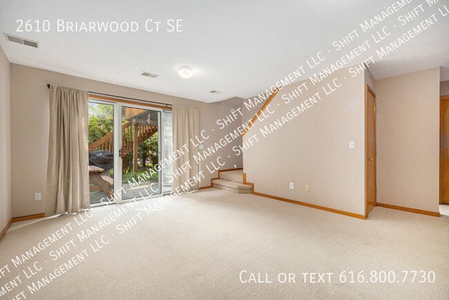 Building Photo - 2610 Briarwood Ct SE