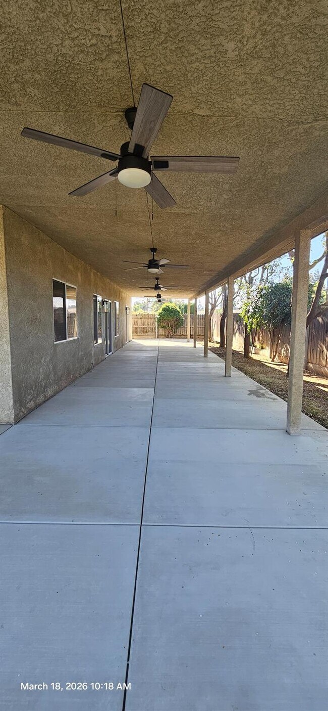 Building Photo - 106 Palm Ct