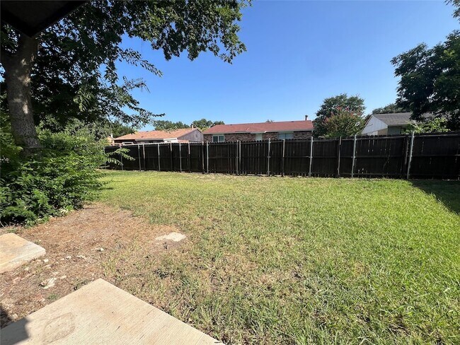 Building Photo - 1809 Pilot Way