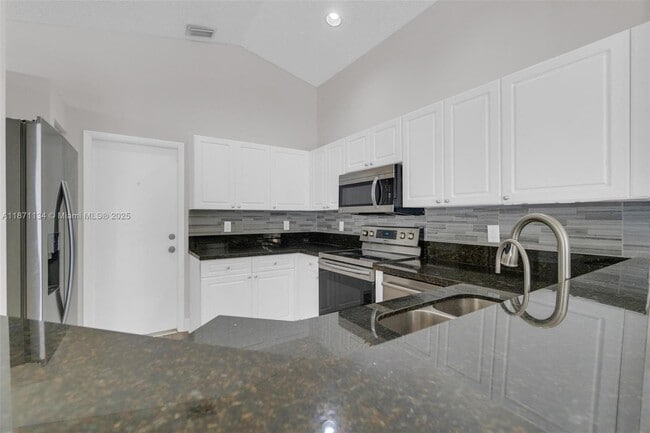 Building Photo - 1592 Salerno Cir