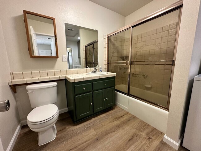 Building Photo - Spacious 2 Bedroom Home in Desirable Jess Ranch Community