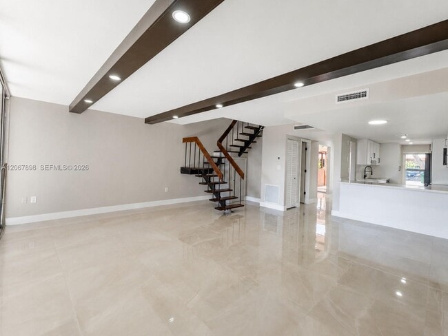 Building Photo - 14124 SW Kendale Lakes Cir