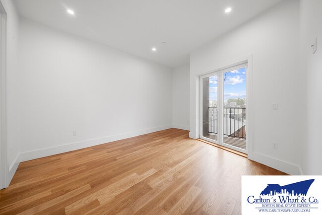 Building Photo - 218 Old Colony Ave