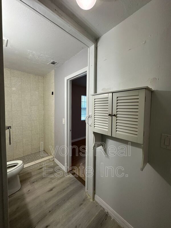 Building Photo - 4717 Douglas Ln