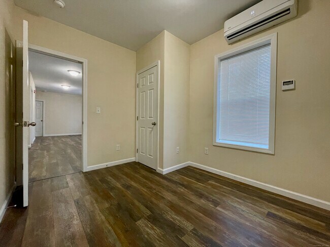 Building Photo - 14 Dwight St