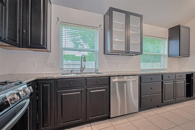 Building Photo - 11042 Sentry Ct