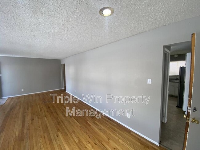 Building Photo - 14655 Fox Manor Dr