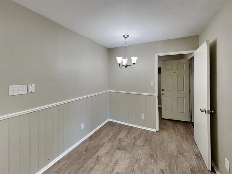 Building Photo - 1678 Fairmont Dr