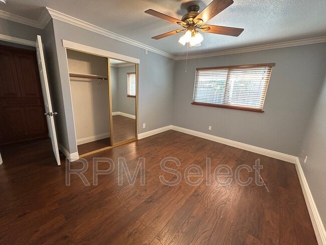 Building Photo - 5349 Vichy Cir