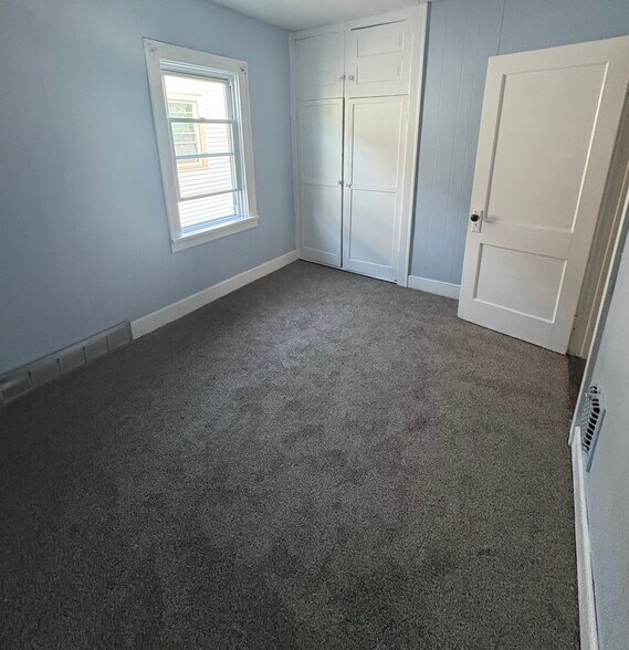 Building Photo - 135 Hartwell Rd