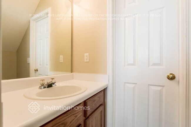Building Photo - 1609 Heyford Cir NW