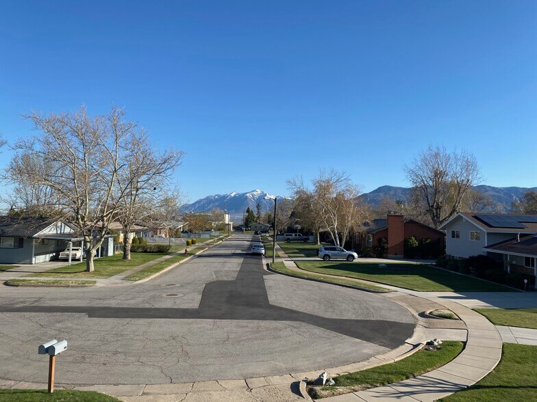 Building Photo - 675 E 4250 S