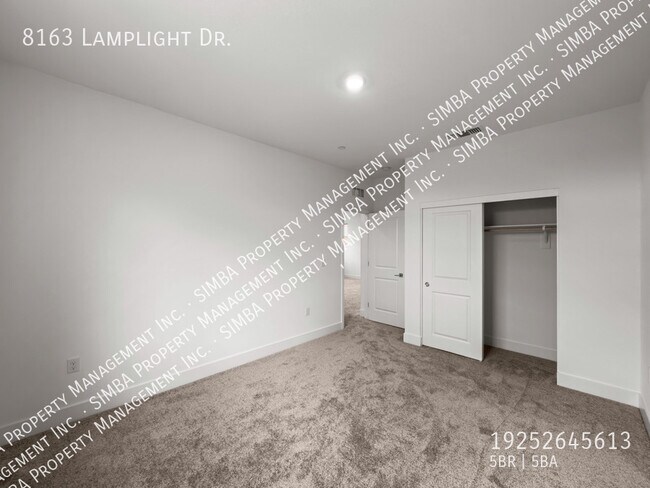 Building Photo - 8163 Lamplight Dr