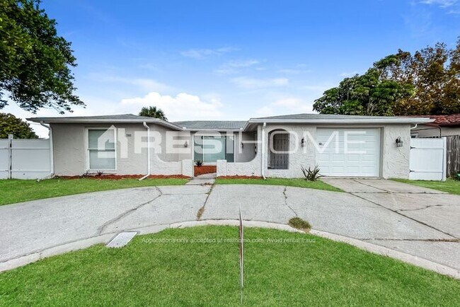 Building Photo - 7005 Brentwood Dr