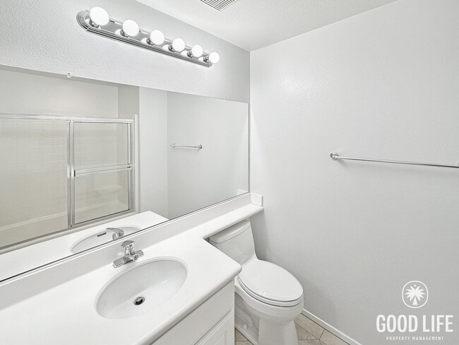 Building Photo - Stylish 2-Bed 2-Bth Home in Irvine with Pool, Jacuzzi, Basketball Court, Balcony & 2 Car Attached...