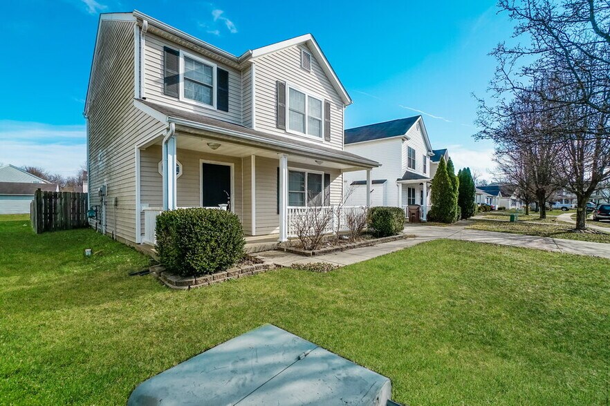 Building Photo - 6220 Maravian Dr