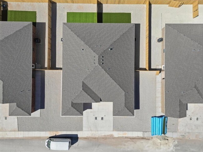 Building Photo - 2910 Glennster St