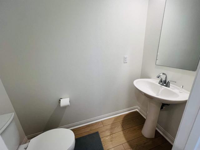 Building Photo - 530 Longmeadow St
