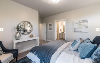 Building Photo - Beautiful 3-Bedroom, 2-Bathroom Condo in Lehi Exchange Community
