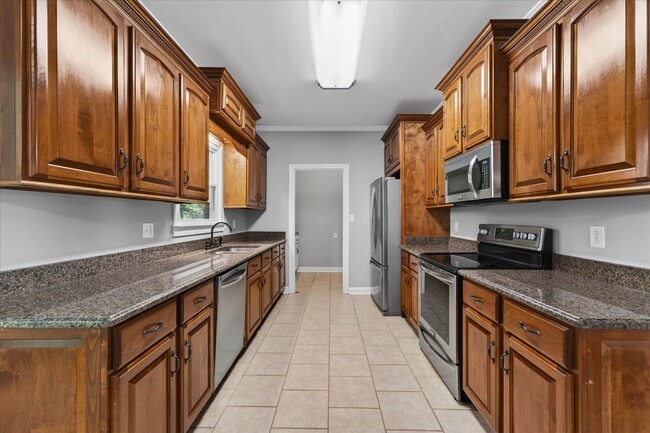 Building Photo - 3 Bedroom 2 1/2 Bath Pet Friendly Home For Rent In Rudolphtown Subdivision!