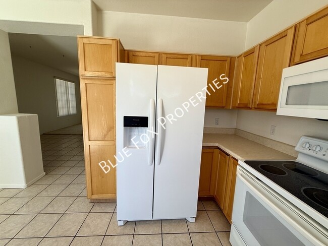 Building Photo - 7992 W Cottonwood Wash Wy